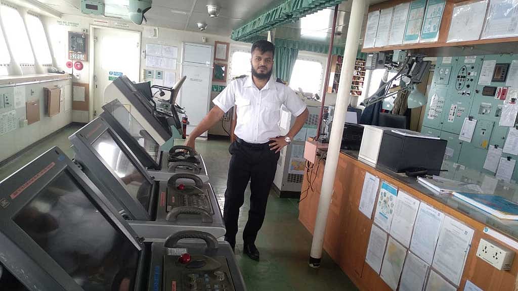 এমভি আবদুল্লাহ: উৎকণ্ঠায় তারেকুলের পরিবার, থামছে না মায়ের কান্না