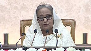 মজুদদারির বিরুদ্ধে ডিসিদের কঠোর হওয়ার নির্দেশ প্রধানমন্ত্রীর