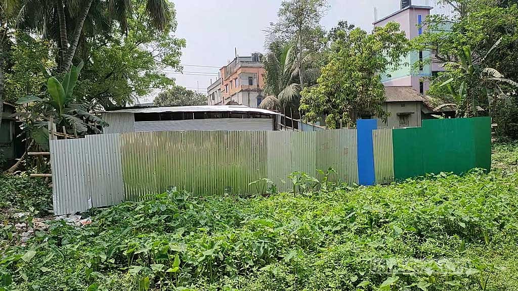 ফরিদপুরে বীর মুক্তিযোদ্ধার জায়গা দখলের অভিযোগ