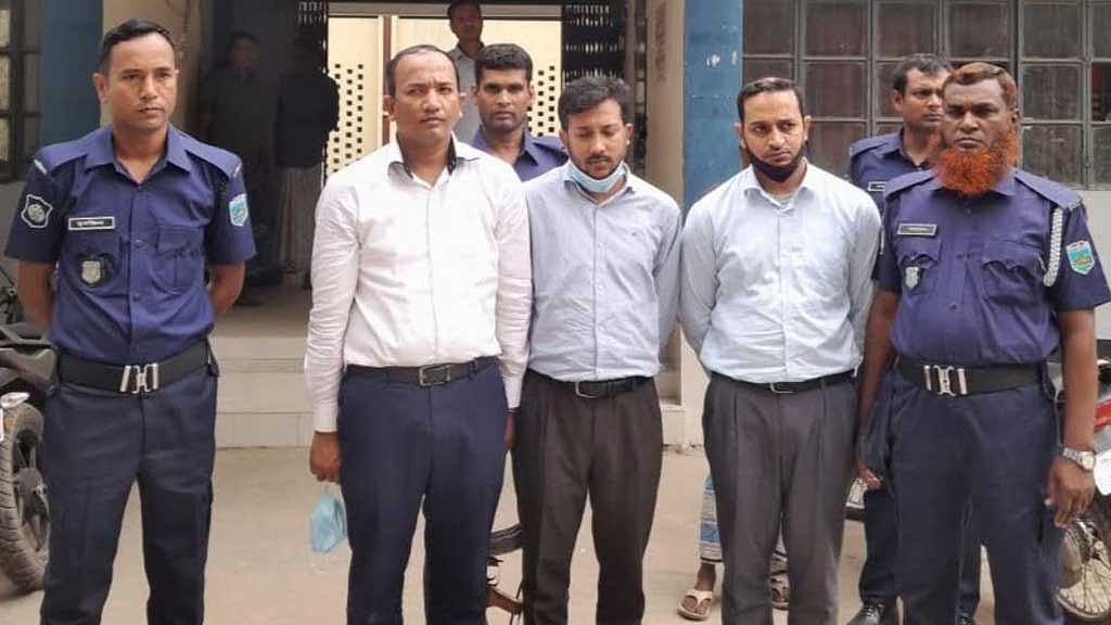 ব্যাংকের ভল্ট থেকে ৫ কোটি টাকা গায়েব, ৩ কর্মকর্তা কারাগারে