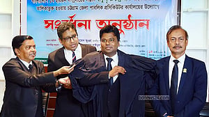 কৃষ্ণের ‘ইতিহাস’, আইন অঙ্গনের ‘গর্ব’
