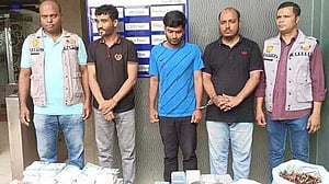 ৮ টাকার ওষুধের লেবেল পাল্টে বিক্রি হচ্ছিল ৬০০ টাকায়