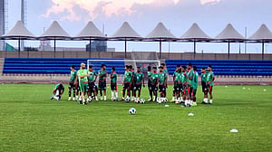 রক্ষণের দৃঢ়তা বাড়াতে কাজ করছেন কাবরেরা