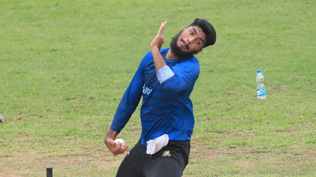 সাদা বলের ক্রিকেটে প্রথমবার ৫ উইকেট রিশাদের