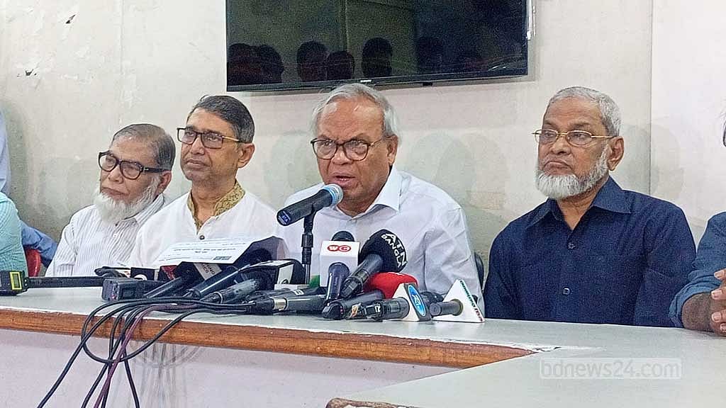 স্বরাষ্ট্রমন্ত্রী ‘সব জানতেন’: পাহাড় নিয়ে রিজভী