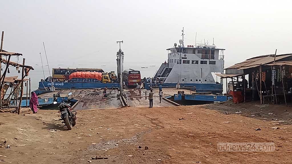 ফিরতি পথে ভোগান্তি নেই দৌলতদিয়া ফেরিঘাটে