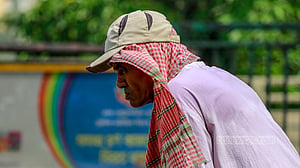 গরমে ফুসকুড়ি! কী করি?
