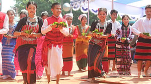 পাহাড়ে উৎসবের রঙে শান্তির বারতা