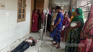 চুয়াডাঙ্গায় গাছে মোটরসাইকেলের ধাক্কা, নিহত ২