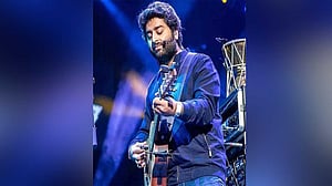 বছরে রোজগার ৭২ কোটি, প্রথম কাজ আলোর মুখ দেখেনি আজও