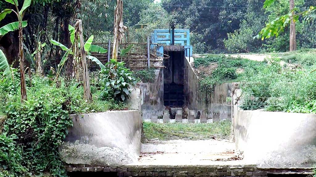 কুষ্টিয়ার জিকে পাম্প হাউজ বন্ধ, হুমকিতে বোরো আবাদ