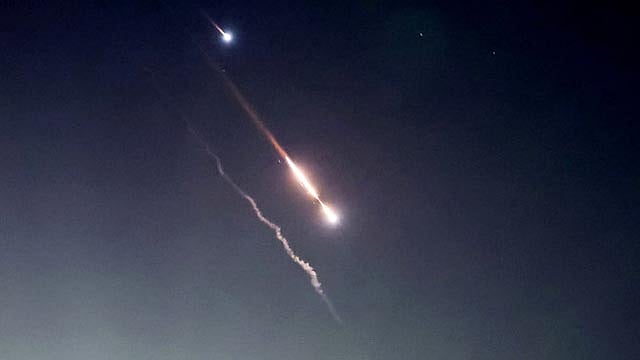 পাল্টা হামলা হলে ‘আরও বড় জবাব’ দেওয়ার হুঁশিয়ারি ইরানের