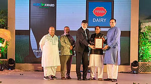 সেরা কৃষি রপ্তানিকারক পদক পেল প্রাণ ডেইরি