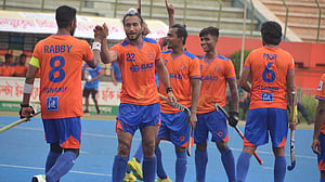 দাপুটে জয়ে মোহামেডানকে চাপে রাখল মেরিনার্স