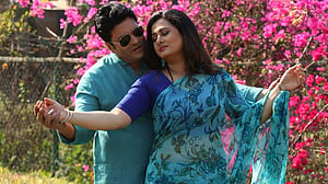 মহামারীকালের গল্পে ‘আহারে জীবন’, মুক্তি ঈদে