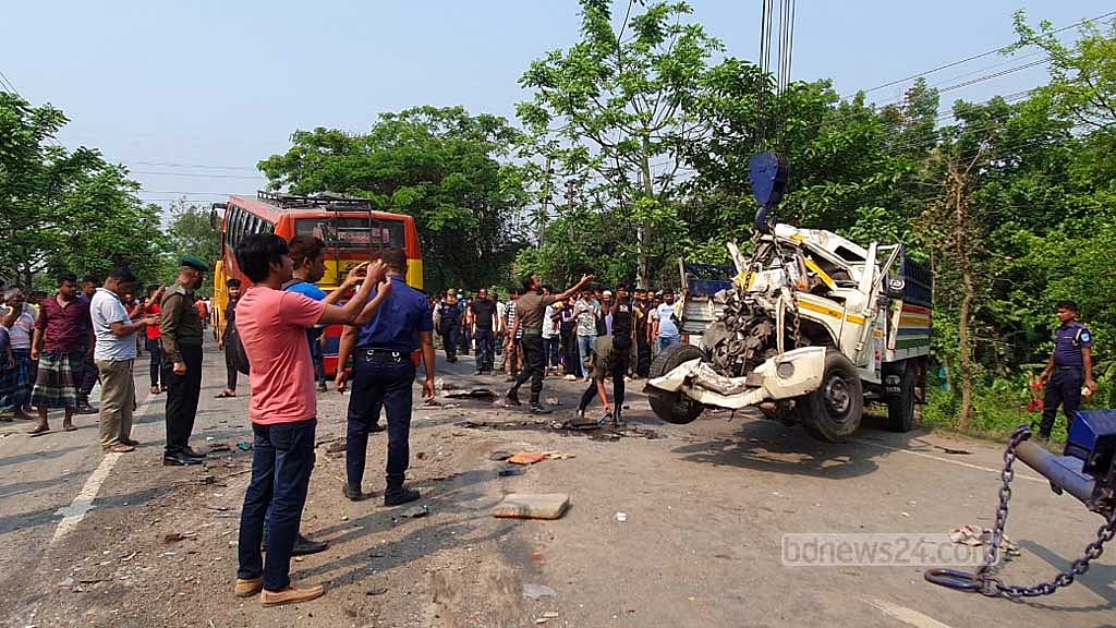 ঈদে সড়ক দুর্ঘটনা বেড়েছে ৩১.২৫%, অর্ধেকই মোটরসাইকেলে