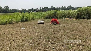 পাবনায় অস্ত্র-হাত বোমা উদ্ধার, গ্রেপ্তার ৩