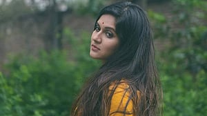 সৃজিতের স্ত্রীর পরিচয়ের সুবিধার চেয়ে অসুবিধাই বেশি: মিথিলা