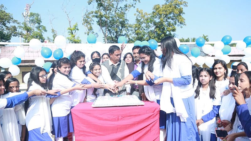 বিদায়ের দিন বুঝেছি স্কুল জীবনের গুরুত্ব