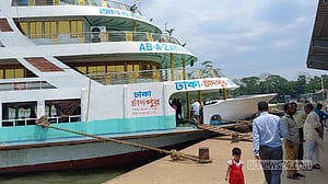 ঈদযাত্রা: চাঁদপুরের লঞ্চে যাত্রী কম, ভ্রমণ আরামদায়ক