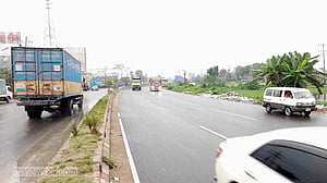 ঢাকা-চট্টগ্রামের পথে ঈদযাত্রায় স্বস্তি