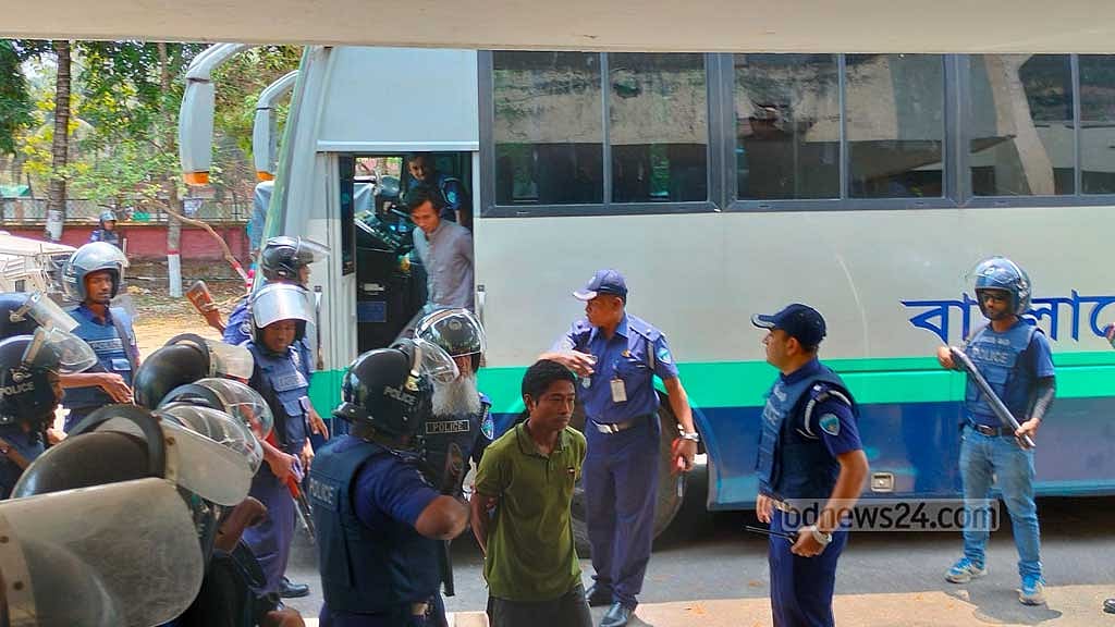 কেএনএফ সন্দেহে গ্রেপ্তার ৫২ জন রিমান্ডে
