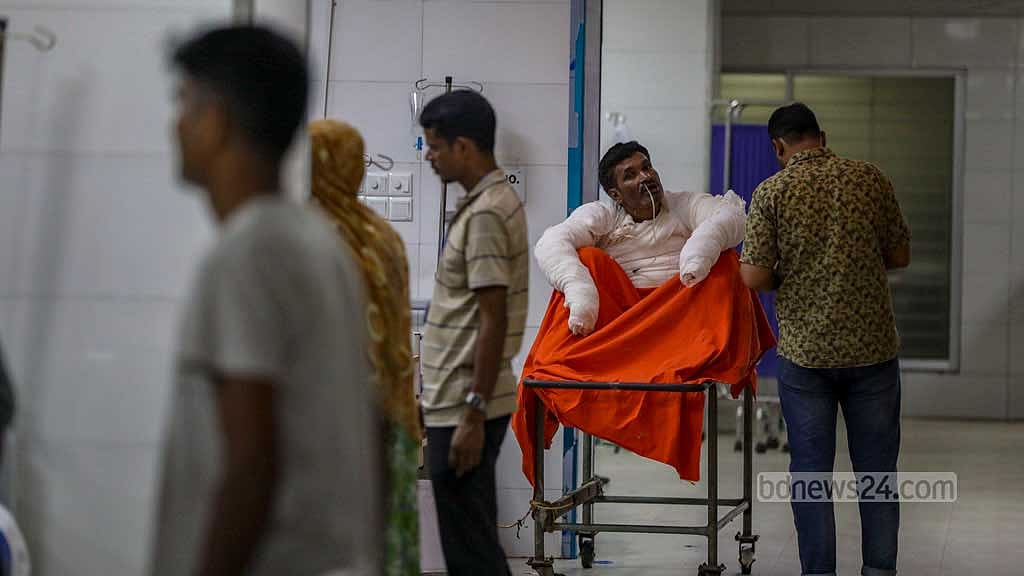 গ্যাস থেকে আগুন: এত মৃত্যুর দায় নেবে কে