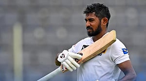জোড়া সেঞ্চুরিতে বাংলাদেশকে ভুগিয়ে মাস সেরার লড়াইয়ে কামিন্দু মেন্ডিস