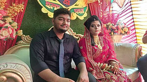 গাজীপুরে রাস্তা পার হতে গিয়ে বাসের নিচে, স্বামী-স্ত্রীর মৃত্যু