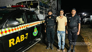 ফেনীতে ১৭ বছরের কারাদণ্ডপ্রাপ্ত আসামি ২২ বছর পর গ্রেপ্তার