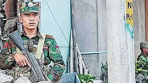 মিয়ানমারের রাজধানীর সামরিক ঘাঁটিতে ‘ড্রোন হামলা’