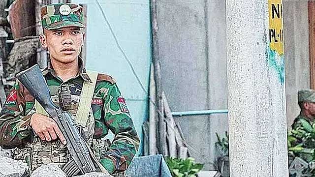 মিয়ানমারের রাজধানীর সামরিক ঘাঁটিতে ‘ড্রোন হামলা’