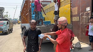 তাপপ্রবাহ বইছে ৫১ জেলায়, আরো ৩ মৃত্যু