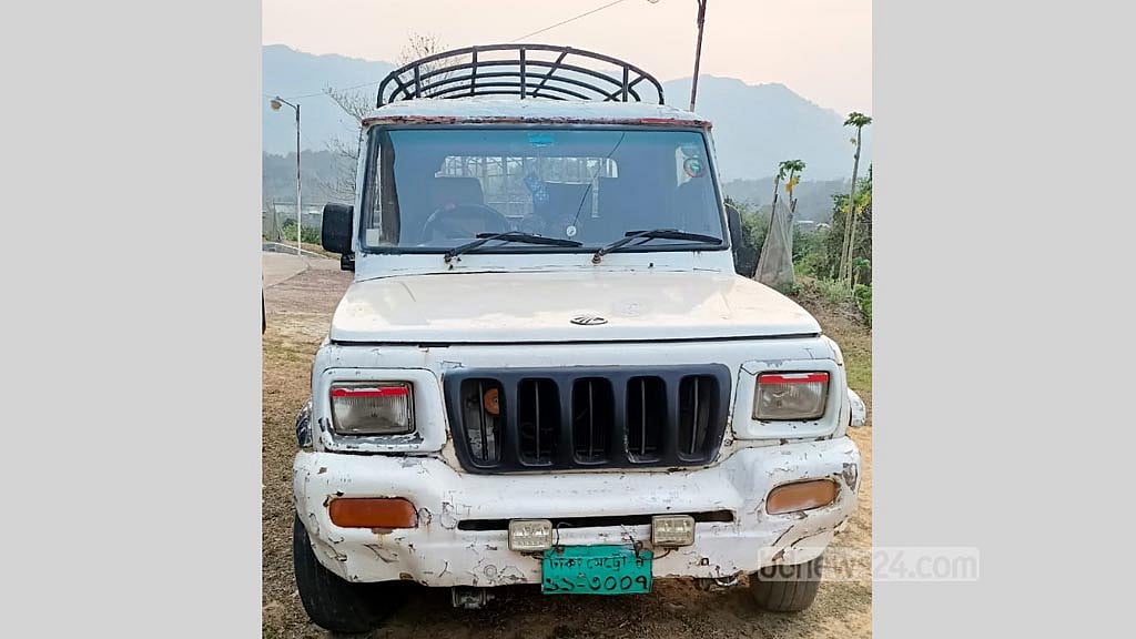 বান্দরবানে ব্যাংক ডাকাতির ঘটনায় গ্রেপ্তার ৪, গাড়ি জব্দ