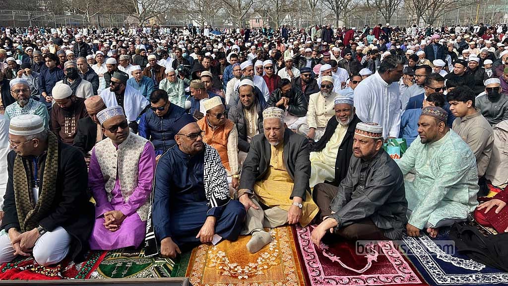 গাজায় ইসরায়েলি বর্বরতা বন্ধের প্রার্থনা যুক্তরাষ্ট্রের ঈদ জামাতে