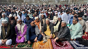 গাজায় ইসরায়েলি বর্বরতা বন্ধের প্রার্থনা যুক্তরাষ্ট্রের ঈদ জামাতে