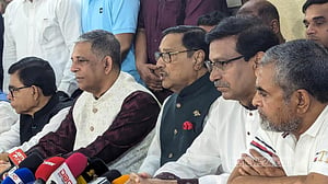 আওয়ামী লীগের সম্মেলন ও কমিটি গঠন বন্ধ ঘোষণা