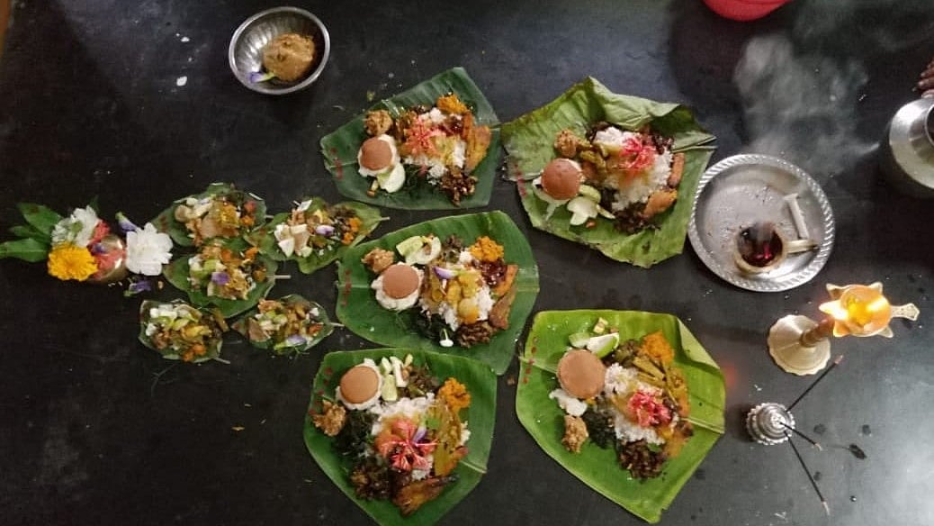 বর্ষ বিদায় ও বরণের চিহ্নসমূহে প্রকৃতি বন্দনা