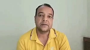 নির্বাচন থেকে সরে দাঁড়ানোর ঘোষণা সিংড়ার রুবেলের