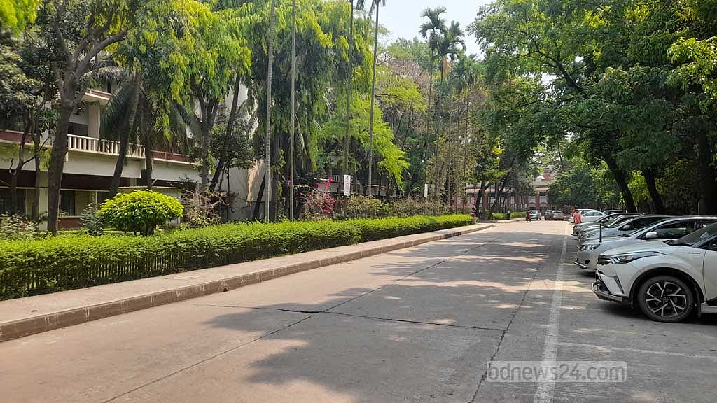 আনাগোনা নেই শিক্ষার্থীদের, থমথমে বুয়েট