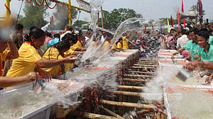 সাংগ্রাইয়ের জলকেলিতে শেষ হল বৈসাবি