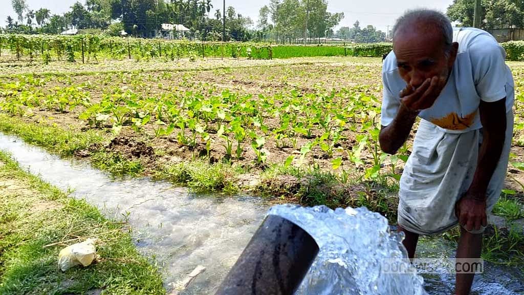 ‘গরমের ঠ্যালায় কইলজা ফাটি যায়’