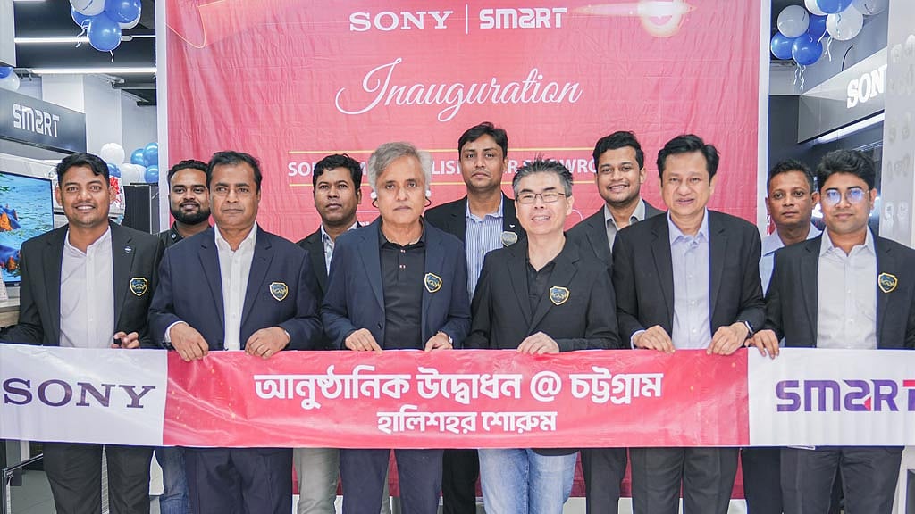 চট্টগ্রামে একসঙ্গে চারটি বিক্রয়কেন্দ্র চালু করল সনি-স্মার্ট