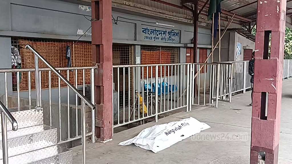 টাঙ্গাইলে ট্রেনের ছাদে মিলল যুবকের লাশ