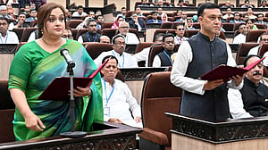 শপথ নিলেন মেয়র টিটু ও সূচনা