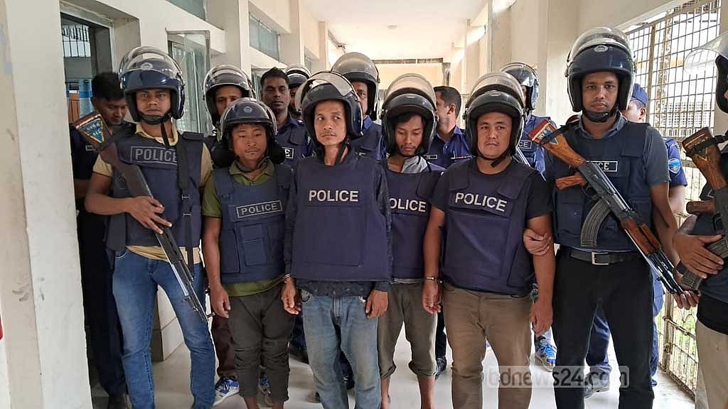 রুমায় ব্যাংক ডাকাতি-অস্ত্র লুট: গ্রেপ্তার আরও ৪