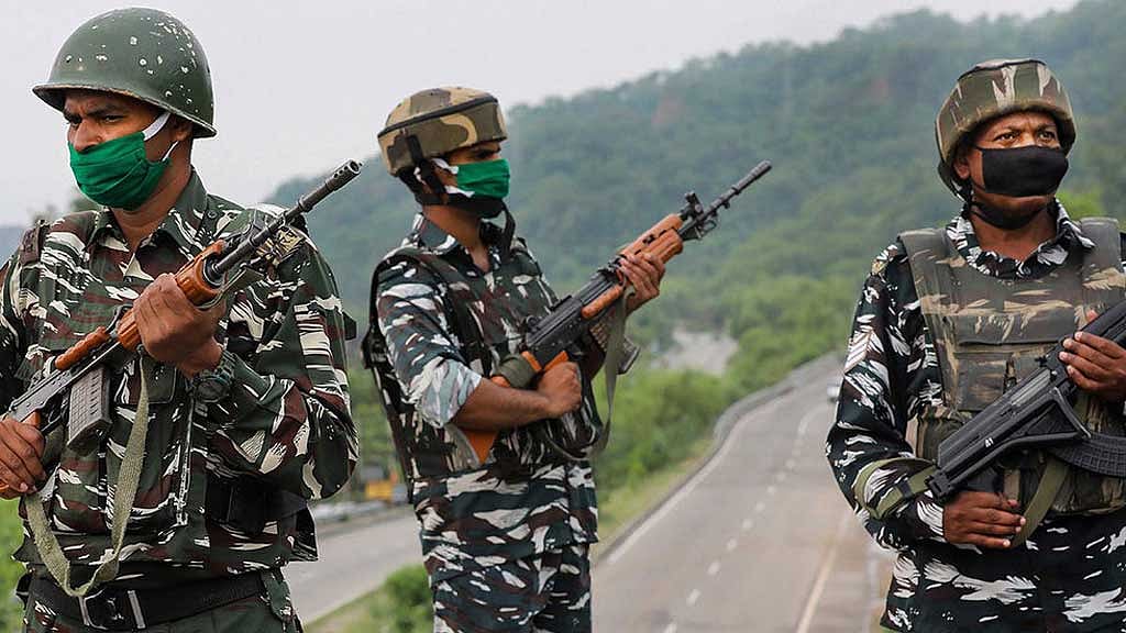 ভারতের মণিপুরে হামলায় নিরাপত্তা বাহিনীর ২ সদস্য নিহত