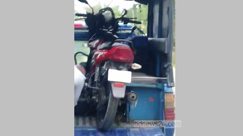 বাড়ি ফেরার পথে বিদ্যুতের খুঁটিতে বাইকের ধাক্কা, স্বামী-স্ত্রীর মৃত্যু