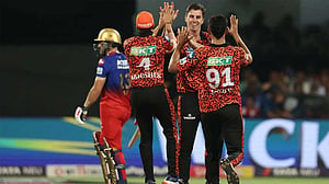 ৫৪৯ রানের বিশ্ব রেকর্ডের ম্যাচে বেঙ্গালুরুকে হারাল হায়দরাবাদ