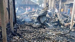 চাঁদপুরে আগুনে পুড়েছে ১৪ ব্যবসা প্রতিষ্ঠান